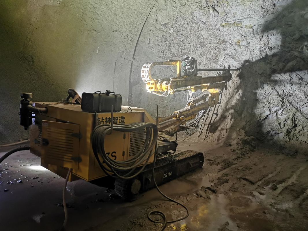 Excavadora de roca multifuncional de tipo rastreador para la construcción de túneles